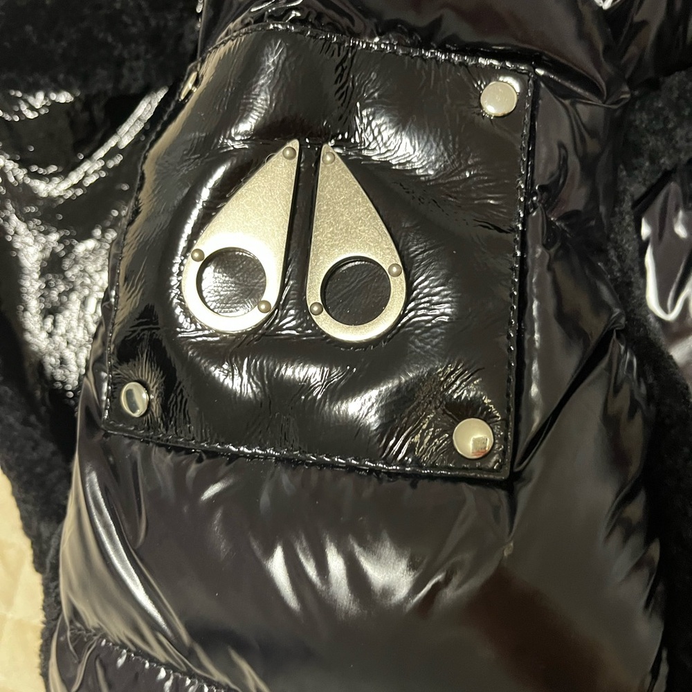 MOOSE KNUCKLES
Moosomin Patent Down Jacket - Picture 8 of 11